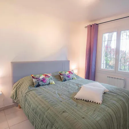 Les Myrtes Holiday home *